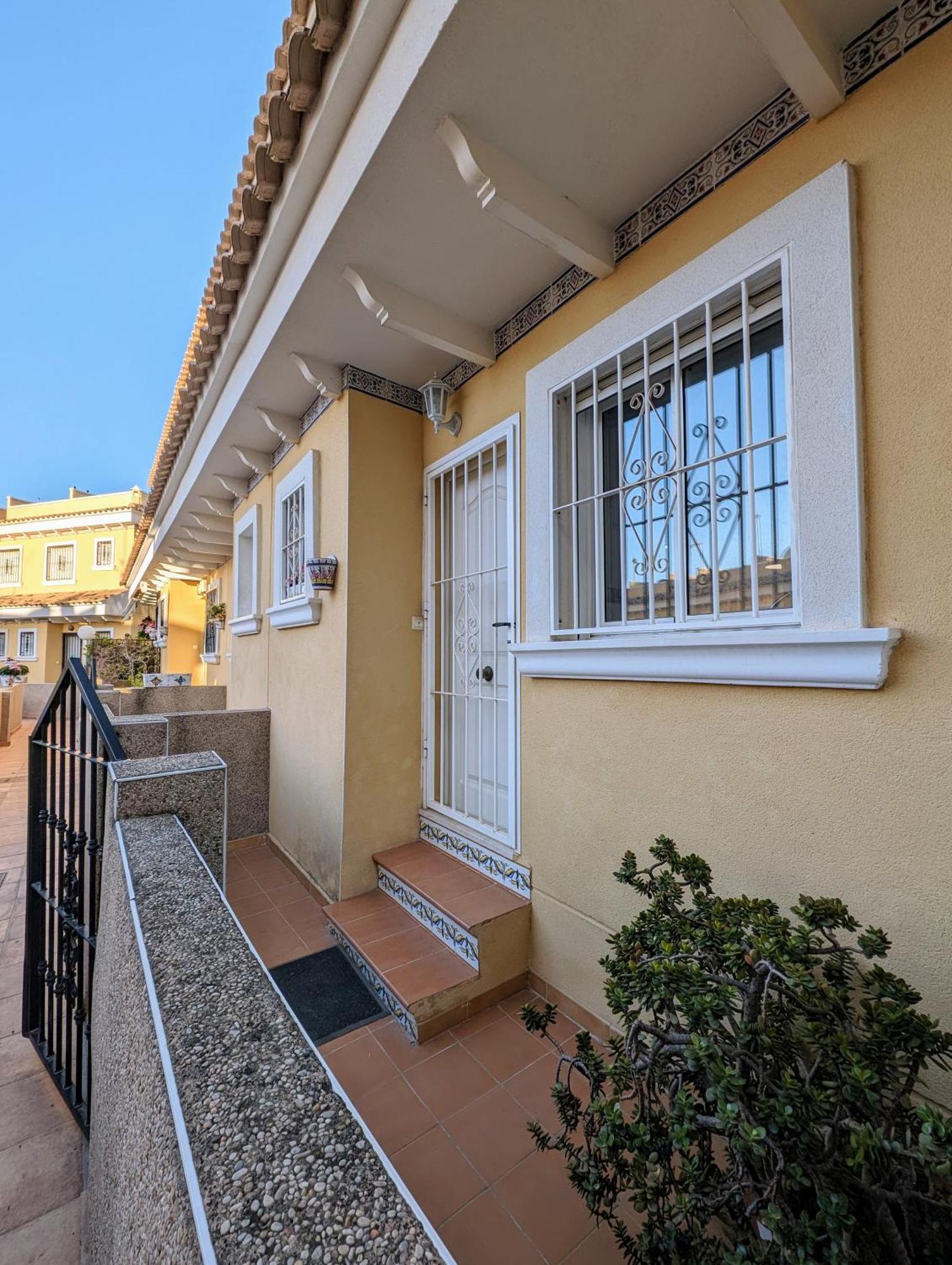 2 Bedroom Algorfa Townhouse With Pool Castillo de Montemar Eksteriør bilde